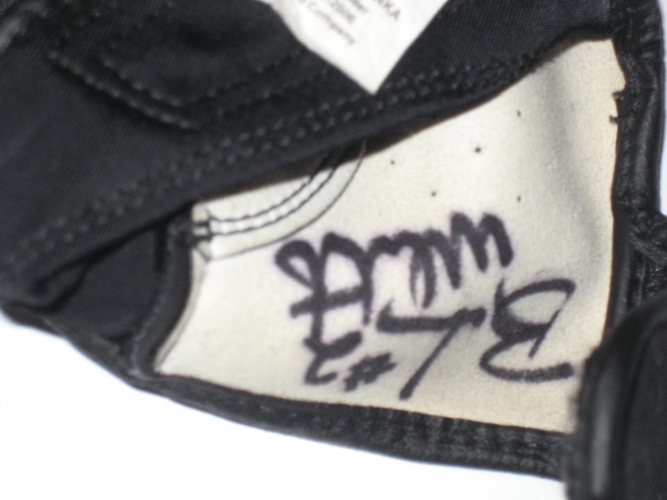 Brandon Whitaker Montreal Alouettes Practice Worn & Signed Black Cutters Gloves - Several Inscriptions! - Image 4