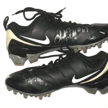 Justin Trattou New York Giants 2011 Rookie Game Worn & Signed Black & White Nike Speed Cleats – Worn Vs Carolina Panthers, 3 Tackles!