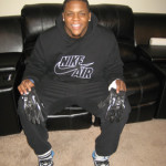 Jay Bromley New York Giants Rookie Game Worn & Signed Black & White Nike Gloves - Image 5