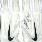 Darrel Young Washington Redskins Practice Worn & Signed White, Silver & Black Nike Gloves - Image 3