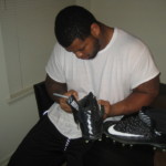 Deon Simon New York Jets Game Worn & Signed Black & White Nike Lunarbeast Elite TD Cleats - Image 12