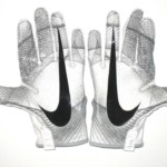 Trevin Wade New York Giants Game Worn & Signed Nike Vapor Gloves - Worn in Win Vs Chicago Bears!
