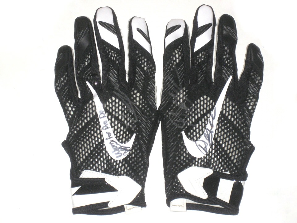 black and white nike gloves