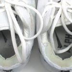 Kerry Wynn New York Giants Game Worn & Signed White, Black & Silver Nike Alpha Menace Cleats - Image 11