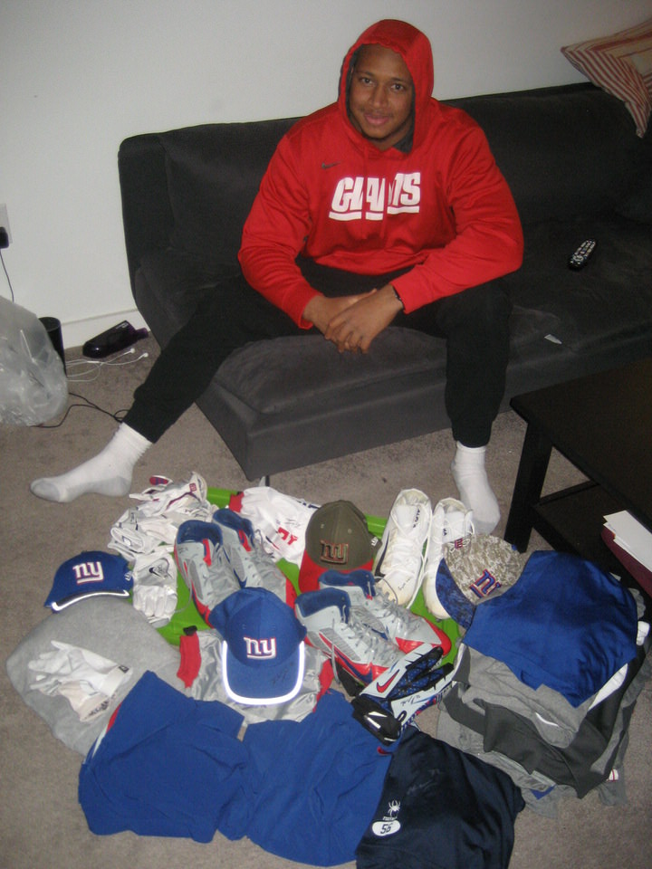 Kerry Wynn Training Worn & Signed Gray New York Giants Long Sleeve Nike  Shirt - Big Dawg Possessions