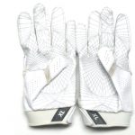 Andrew Adams 2017 New York Giants Game Worn & Signed White & Silver Nike Gloves - Image 6