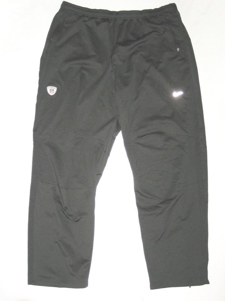 dark gray nike sweatpants