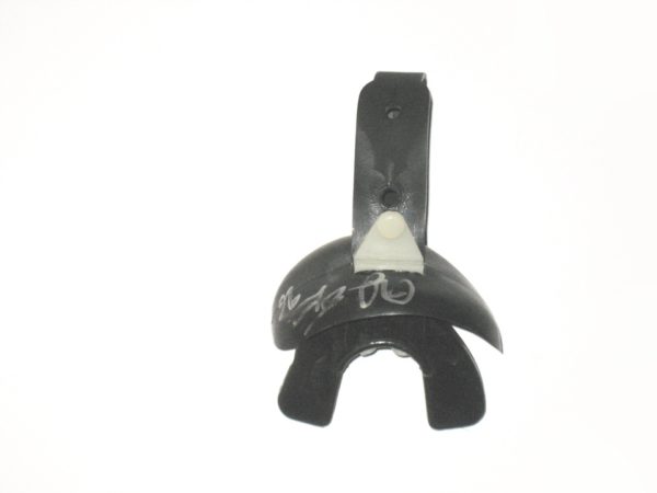 AJ Francis 2018 New York Giants Game Worn & Signed Black Vettex Mouthguard - Image 4