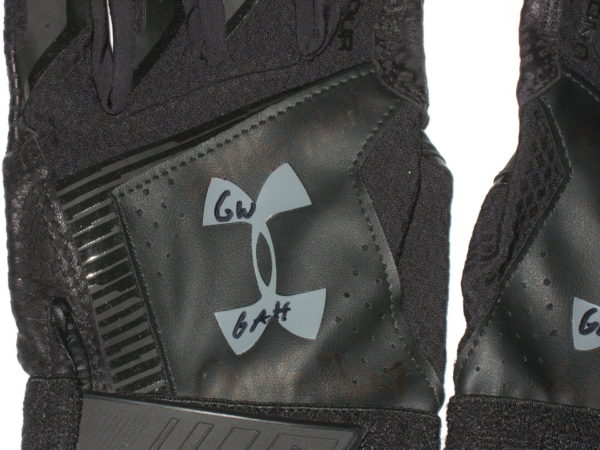 Gabe Holt Texas Tech Red Raiders Game Worn & Signed Black & Silver Under Armour Yard Gloves - Image 3