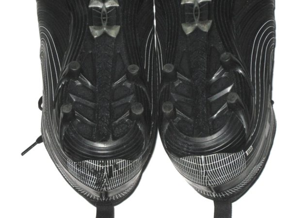 Darren Fells 2019 Houston Texans Game Worn & Signed Black & Silver Under Armour Nitro Cleats - Image 12