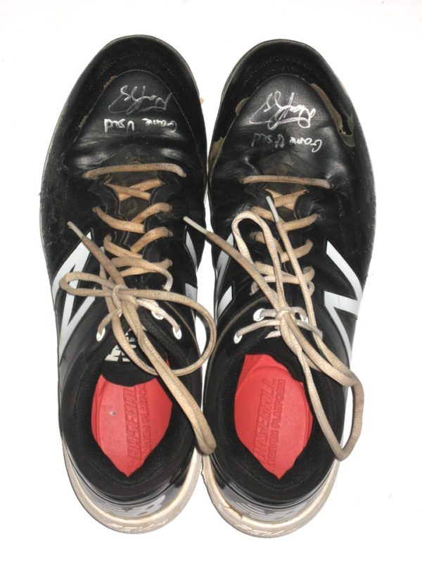 Dario Pizzano 2020 Winnipeg Goldeyes Game Worn & Signed Black & White New Balance Cleats - Image 3