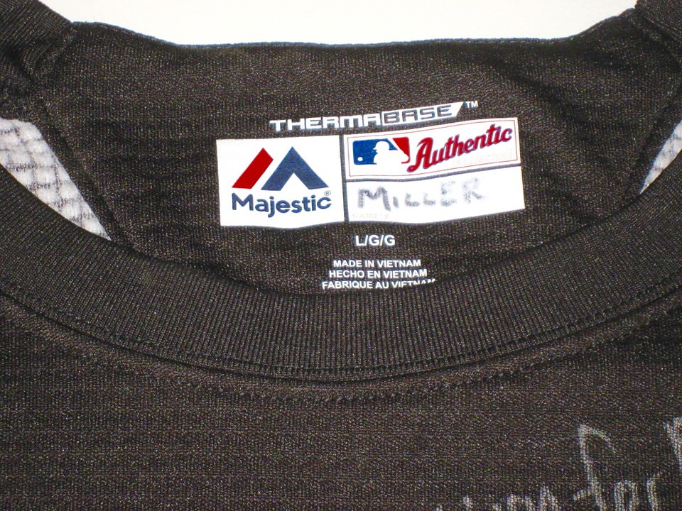 Jalen Miller Team Issued & Signed Official San Francisco Giants Majestic  Thermabase Pullover Sweatshirt - Worn for Batting Practice! - Big Dawg  Possessions