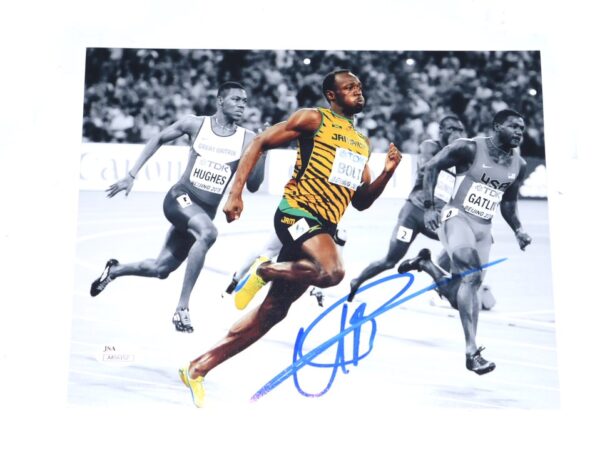 Usain Bolt Signed Men's 200 Metres Gold at World Athletics Championships 8 x 10 Photo