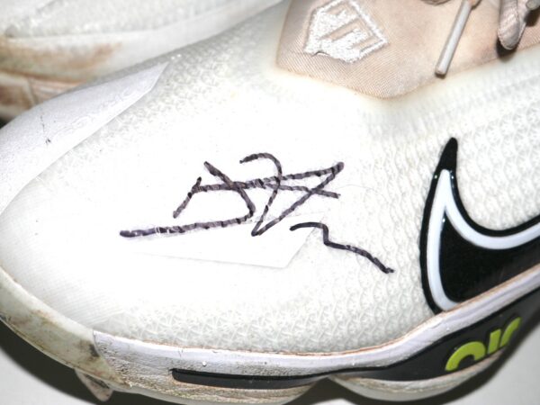 Darius Vines 2023 Atlanta Braves Game Worn & Signed Nike Trout Baseball Cleats - Pitched 6 Innings, Ronald Acuna Jr became 1st 40:70 Member!