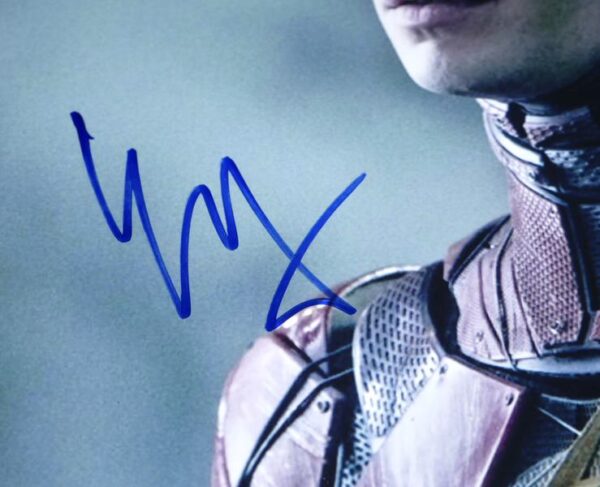 Ezra Miller Autographed Signed Barry Allen "The Flash" 11 x 14 Photo - PSA/DNA Hologram