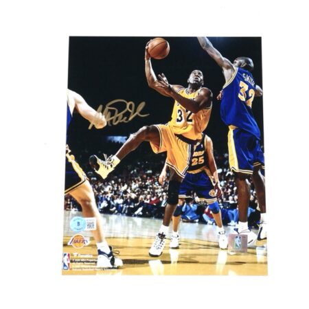 Magic Johnson Signed Los Angeles Lakers 8 x 10 Vs Golden State Warriors - Beckett Witnessed