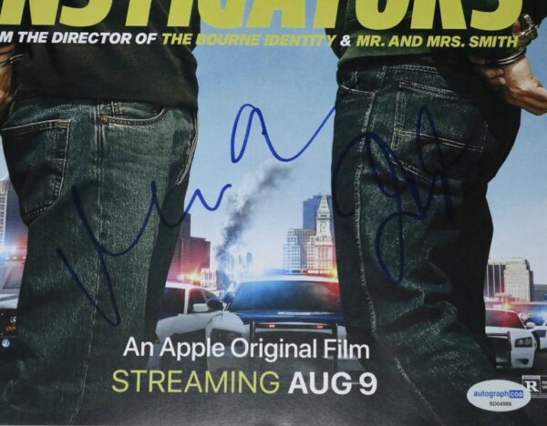 Matt Damon & Casey Affleck Signed Autographed The Instigators 11 x 17 Photo - ACOA