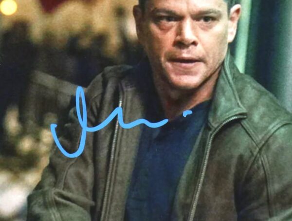 Matt Damon Autographed Signed Jason Bourne 'The Bourne Identity 8 x 10 Photo - JSA Hologram