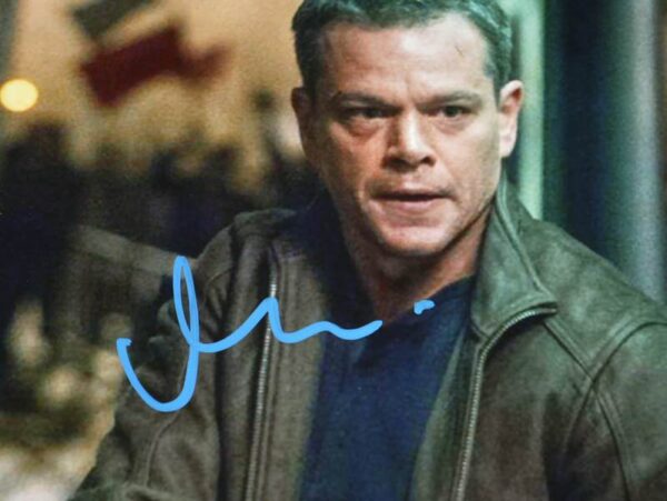 Matt Damon Autographed Signed Jason Bourne 'The Bourne Identity 8 x 10 Photo - JSA Hologram