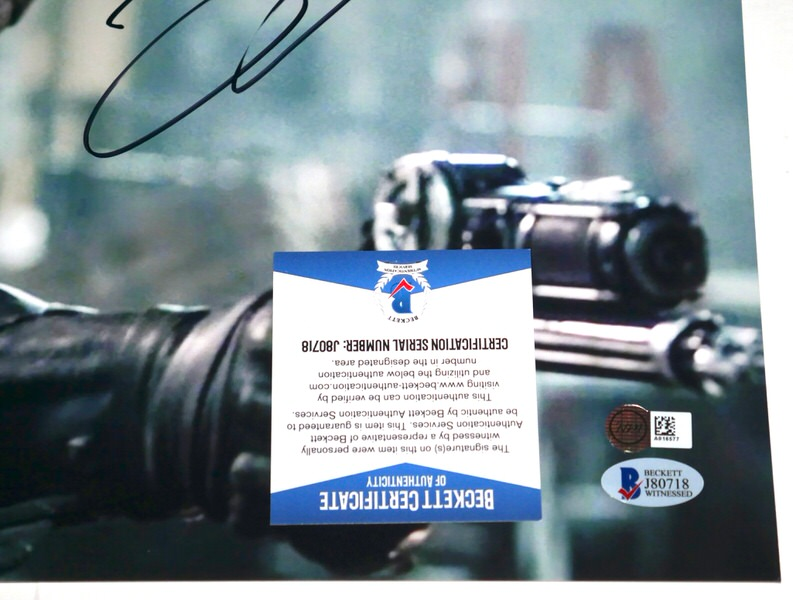 Ben Affleck Signed Bruce Wayne Batman v Superman Dawn of Justice 11x14 Photo - Beckett Witnessed