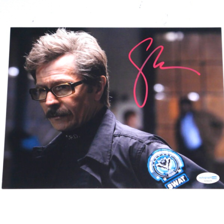 Gary Oldman Signed Commissioner James Gordon The Dark Knight 8 x 10 Photo - Beckett