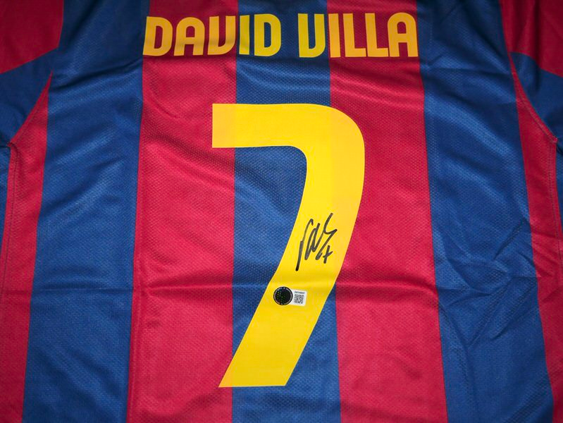 David Villa Signed F.C. Barcelona #7 Nike Authentic Jersey - Beckett Witnessed