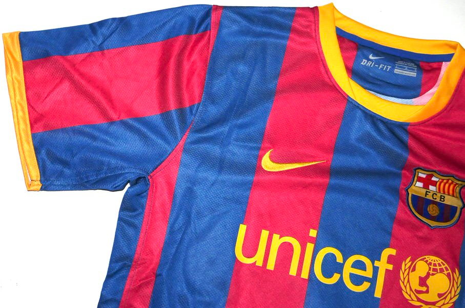 David Villa Signed F.C. Barcelona #7 Nike Authentic Jersey - Beckett Witnessed