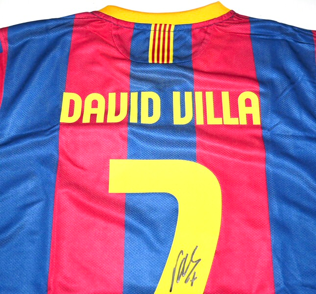 David Villa Signed F.C. Barcelona #7 Nike Authentic Jersey - Beckett Witnessed