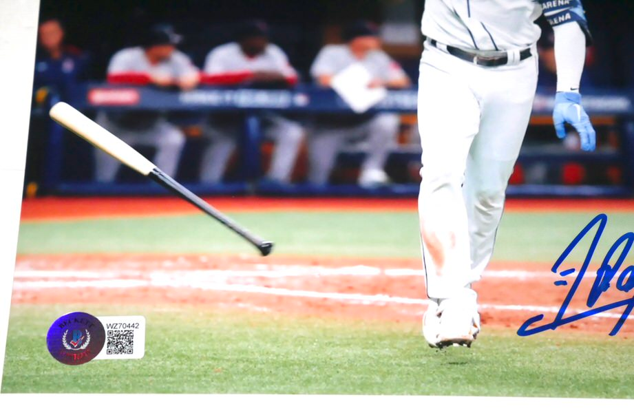 Randy Arozarena Tampa Bay Rays Signed Bat Flip 8 x 10 Photo - Beckett Witnessed